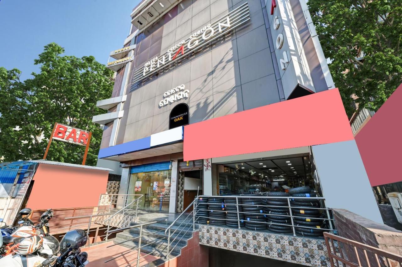 Hotel Townhouse Oak Pentagon Residency Bhubaneswar Esterno foto