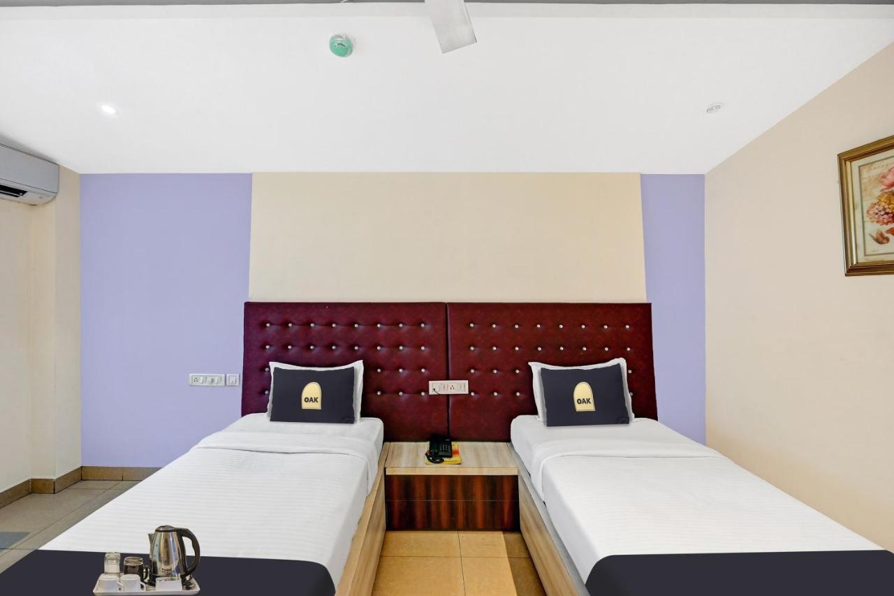 Hotel Townhouse Oak Pentagon Residency Bhubaneswar Esterno foto