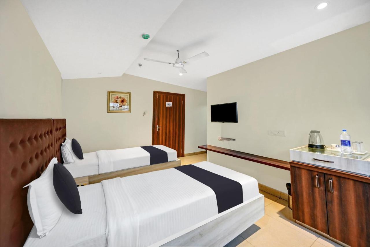 Hotel Townhouse Oak Pentagon Residency Bhubaneswar Esterno foto
