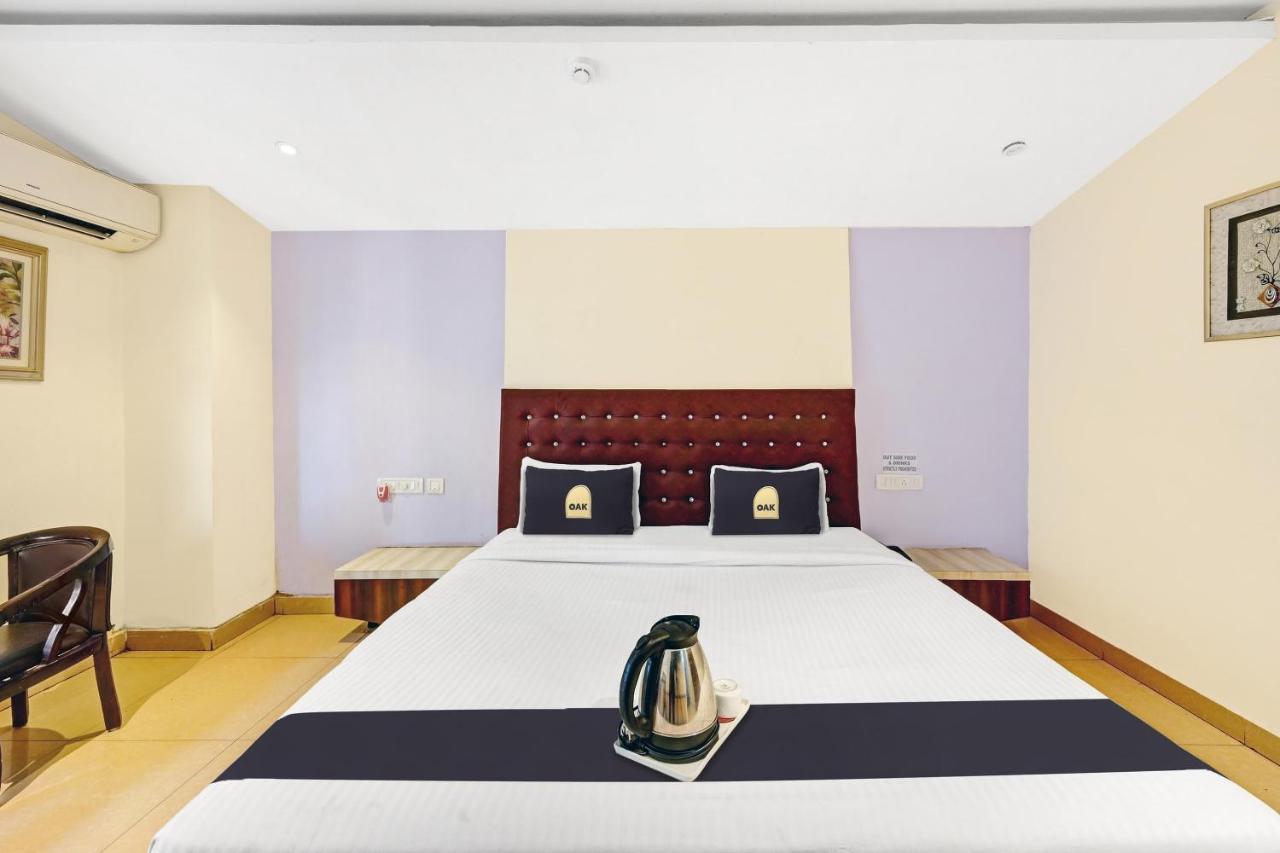 Hotel Townhouse Oak Pentagon Residency Bhubaneswar Esterno foto