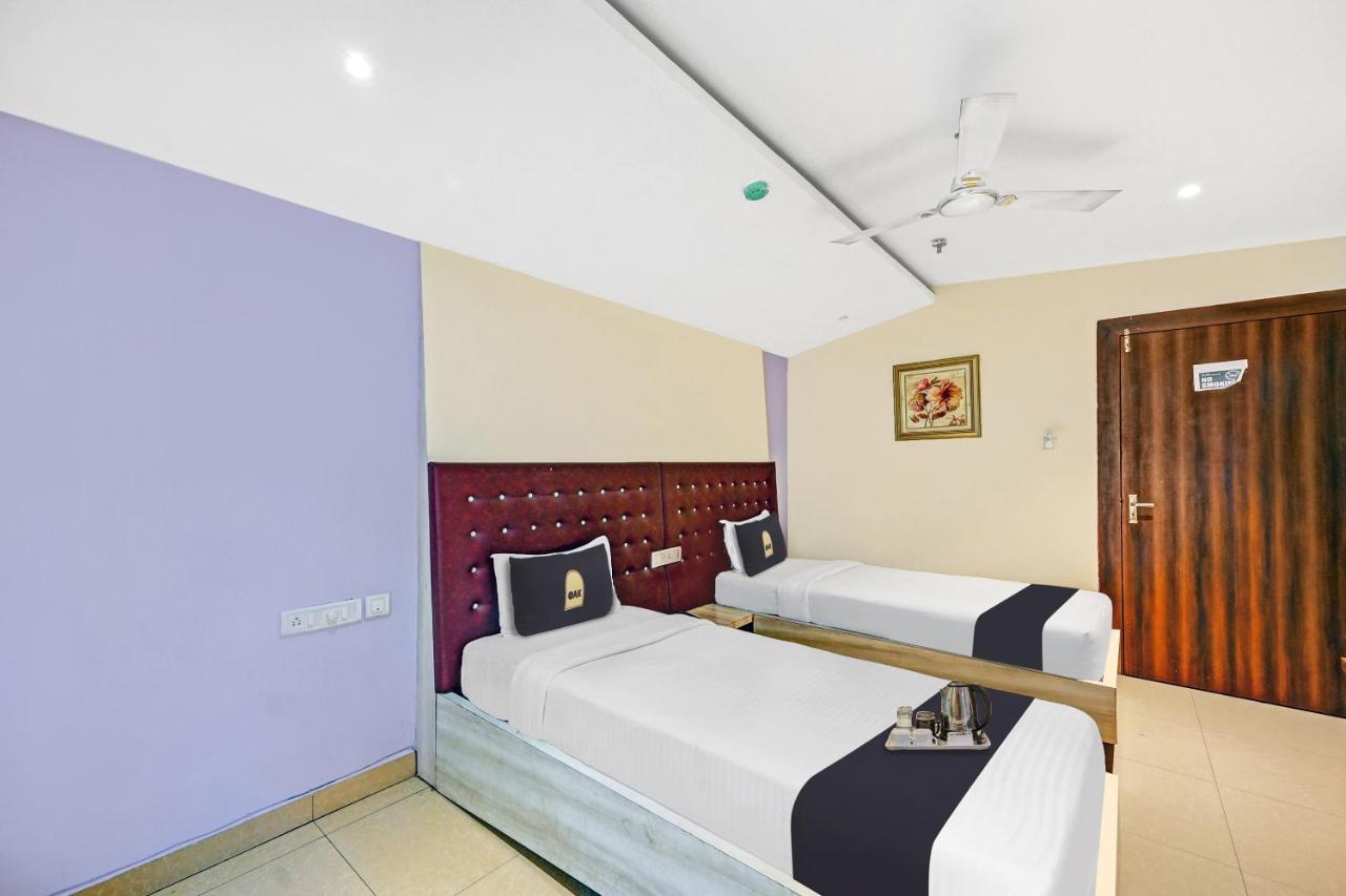 Hotel Townhouse Oak Pentagon Residency Bhubaneswar Esterno foto